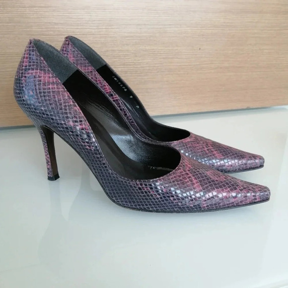 Stuart Weitzman Snake Print Leather Pointed Toe 4" Heels Purple Pink Black 9 - Picture 3 of 16
